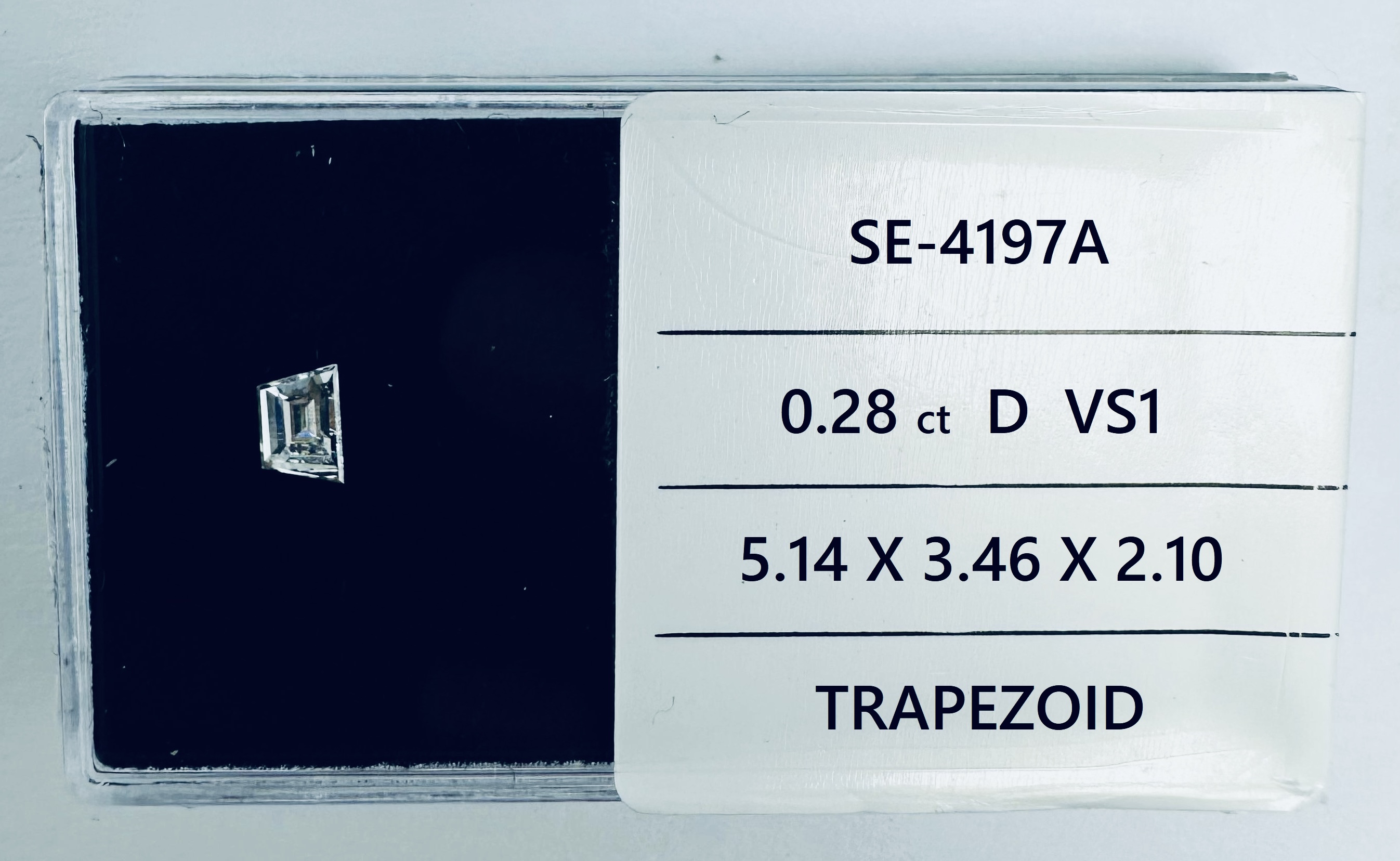 0.28 Carat Natural D VS1 Trapezoid Diamond SE-4197A